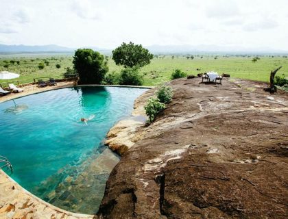 Apoka-safari-lodge-rock-pool