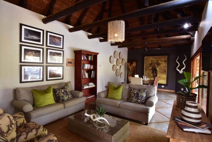 Cedarberg Travel | Amakhosi Safari Lodge