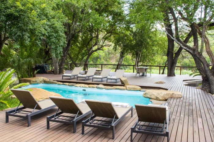 Cedarberg Travel | Amakhosi Safari Lodge