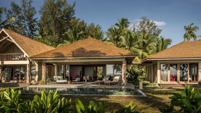 Cedarberg Travel | Four Seasons Desroches Island Resort