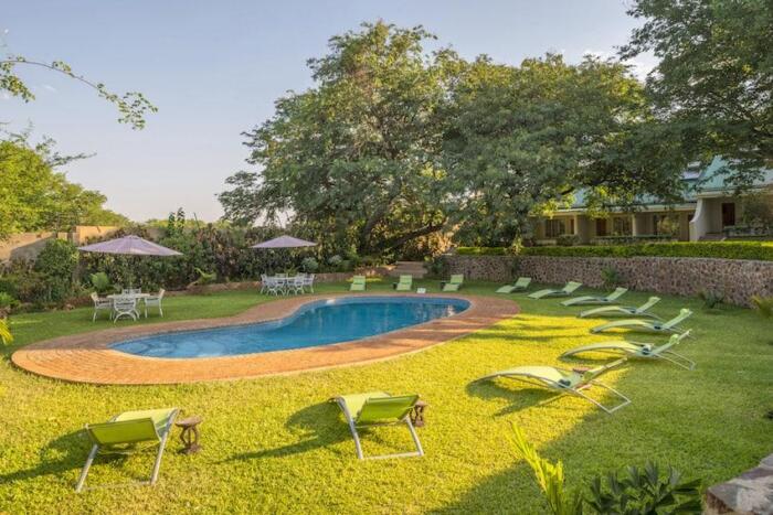 Cedarberg Travel | Batonka Guest Lodge, Victoria Falls