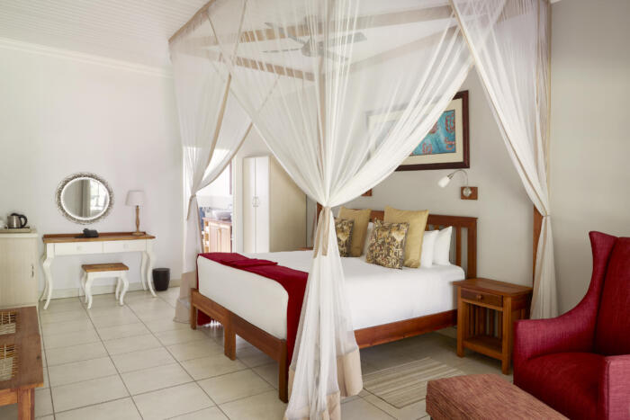 Cedarberg Travel | Batonka Guest Lodge, Victoria Falls
