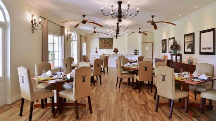 Cedarberg Travel | Batonka Guest Lodge, Victoria Falls