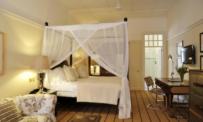 Cedarberg Travel | Victoria Falls Hotel