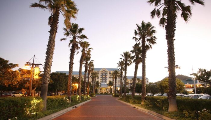 Cedarberg Travel | Table Bay Hotel