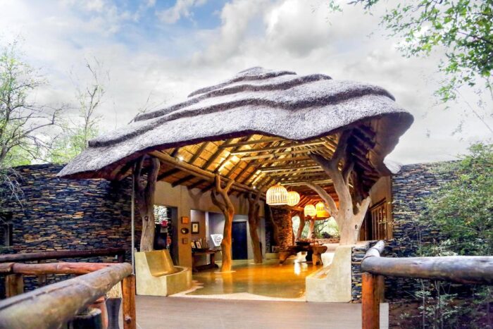 Cedarberg Travel | Madikwe Hills Private Game Lodge