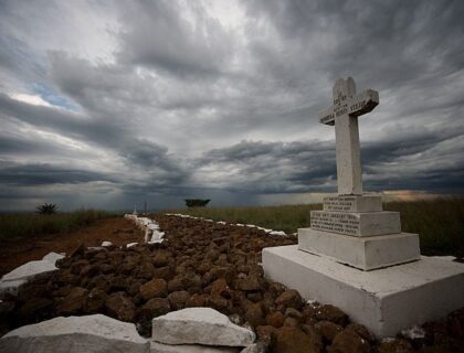 Natal Battlefields - battle of Spionkop