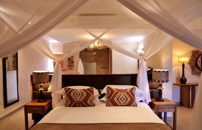 Cedarberg Travel | Victoria Falls Safari Club