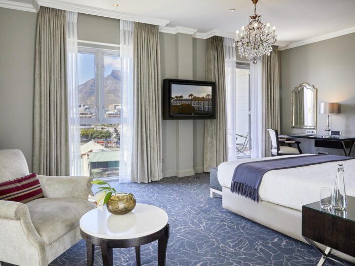 Cedarberg Travel | Queen Victoria Hotel