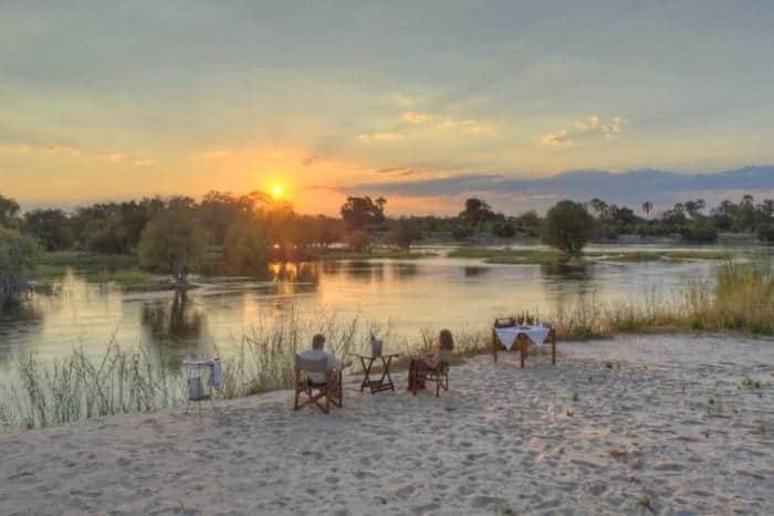 pop-the-question-in-river-dining