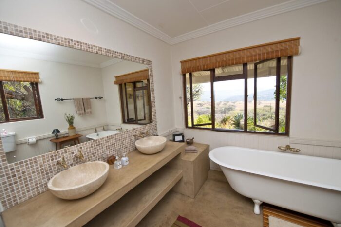 Cedarberg Travel | Fugitives' Drift Lodge