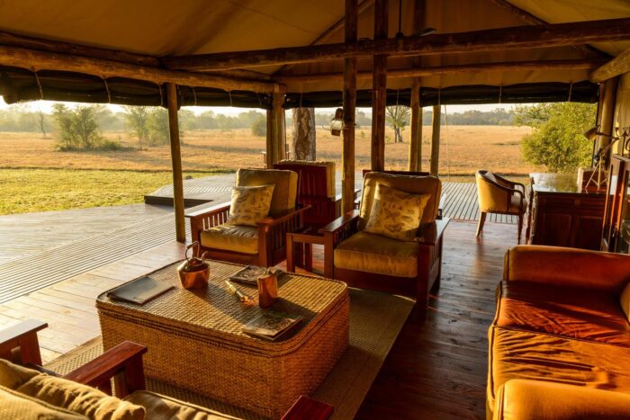 Cedarberg Travel | Rhino Walking Safaris at Plains Camp