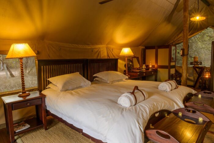 Cedarberg Travel | Rhino Walking Safaris at Plains Camp