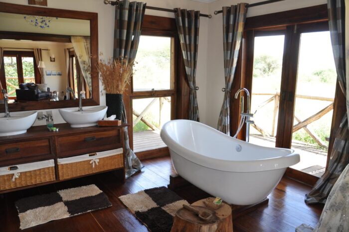 Cedarberg Travel | Lake Manyara Escarpment Luxury Lodge