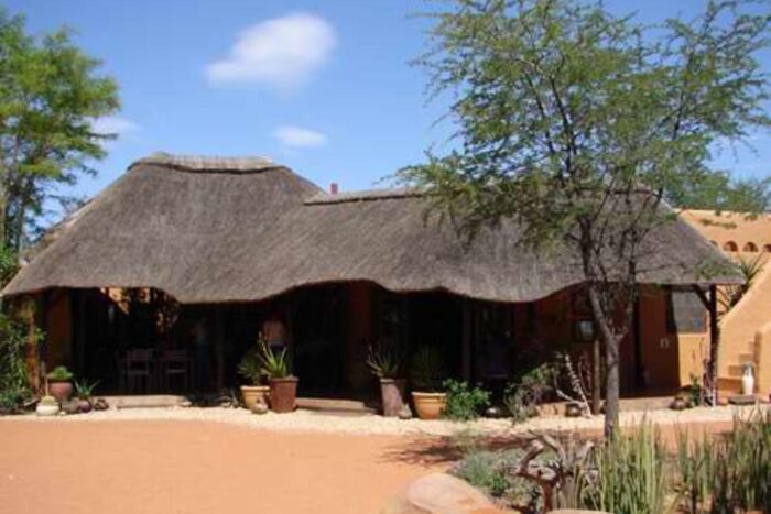 Cedarberg Travel | Eningu Clayhouse Lodge