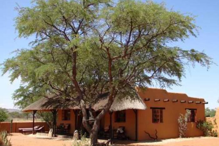 Cedarberg Travel | Eningu Clayhouse Lodge