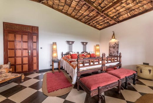 Hatari Lodge