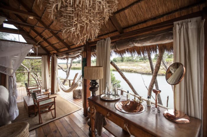 Cedarberg Travel | Sindabezi Island Lodge