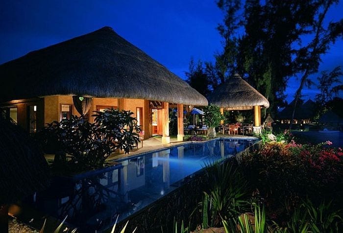 Mauritius versus Seychelles - oberoi-a-mauritius-pool-at-night