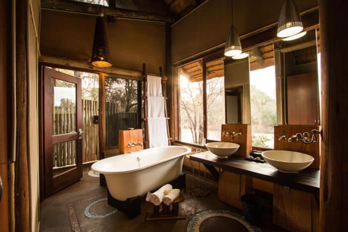 Cedarberg Travel | Rhino Post Safari Lodge