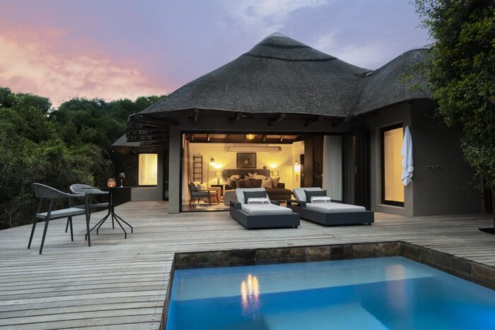 Cedarberg Travel | Eagles Crag Lodge  - Shamwari Game Reserve