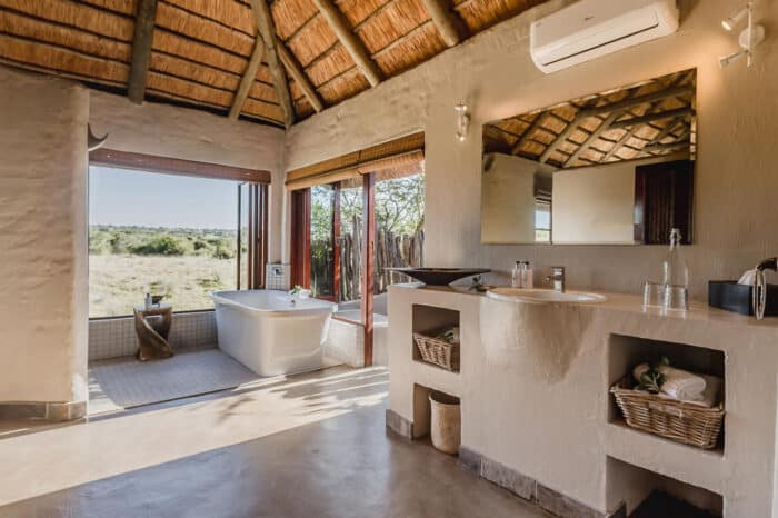 Cedarberg Travel | Amakhala Hlosi Lodge