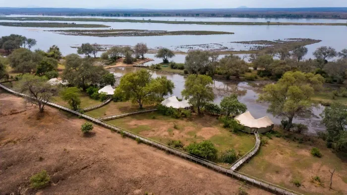Cedarberg Travel | Anabezi Luxury Tented Camp