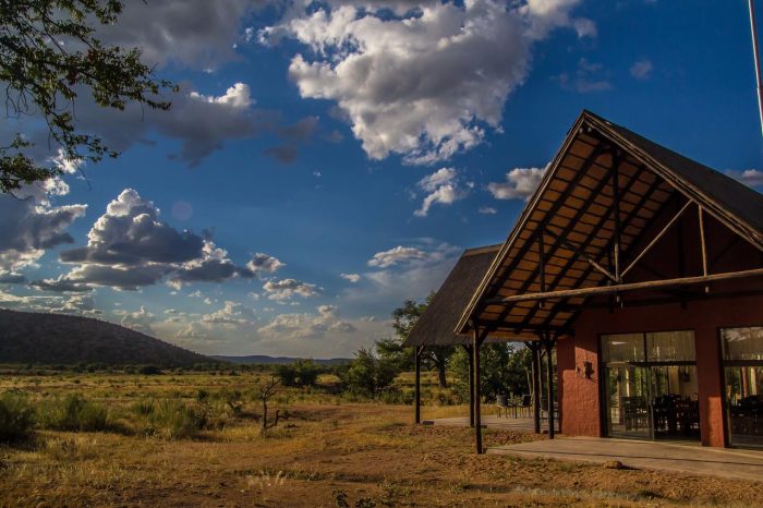 Cedarberg Travel | Hobatere Lodge