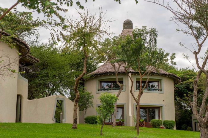 Cedarberg Travel | Lake Manyara Serena Safari Lodge