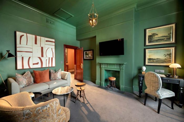 Cedarberg Travel | The Winchester Hotel